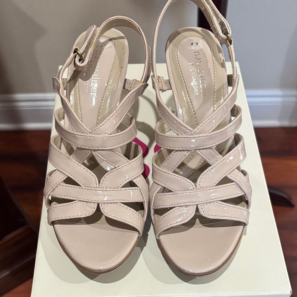 Naturalizer Women's Beige Strappy Sandals